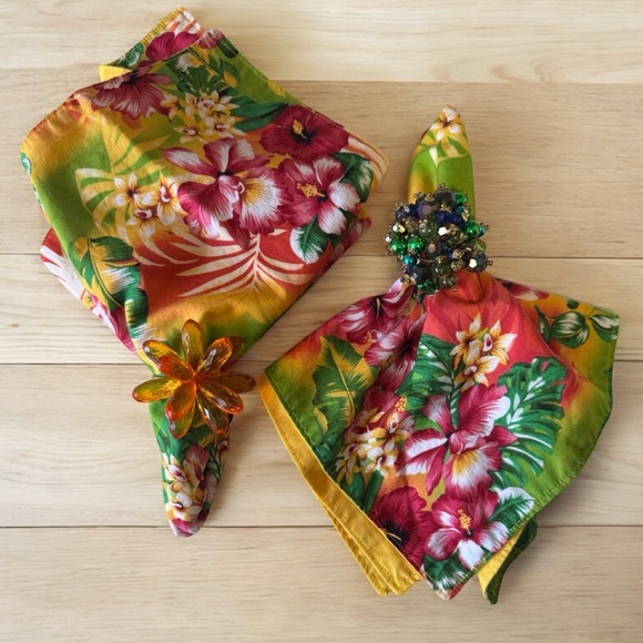 Set of 12 vibrant tropical 16” square napkins and 10 beaded napkin rings - Picture 1 of 13